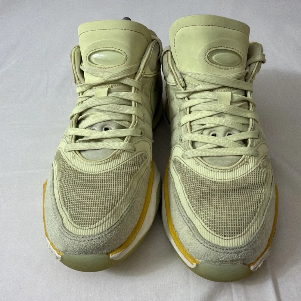 Nike Air Zoom GT Hustle 2 Athletic Sneakers Men's 8 Frozen‎ Yellow Lace-Up Gym